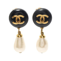 CHANEL 1997 Cc Pearl embellished Clip on Earrings