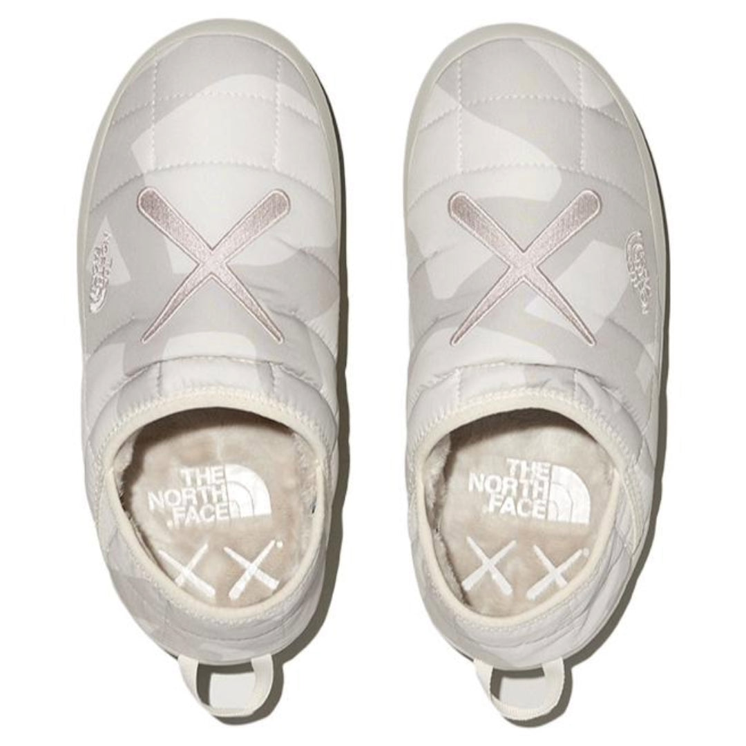 (WMNS) THE NORTH FACE x KAWS ThermoBall Traction Mule VP 'White' NF0A819N-944