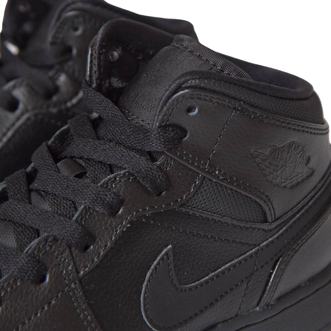 (GS) Air Jordan 1 Retro Mid 'Triple Black' 547255-030