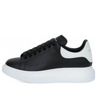 Alexander McQueen Oversized Sneaker 'Black White' 2024 553680-WIEEN-1070