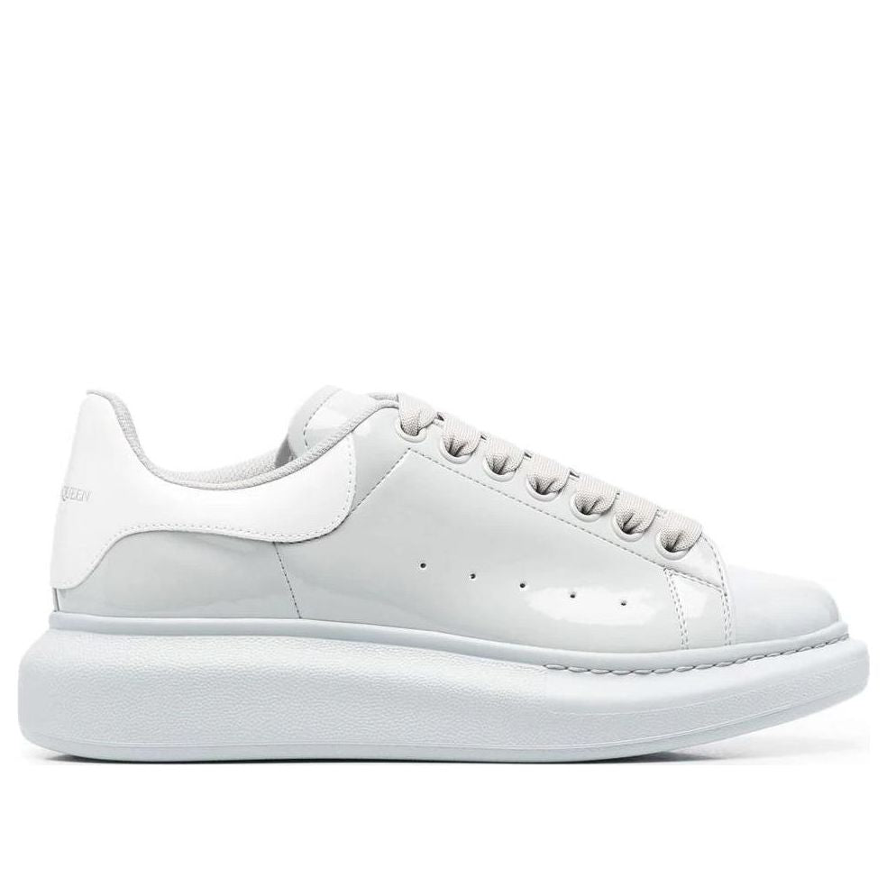 (WMNS) Alexander McQueen Oversized Low-Top Sneakers 'Grey White' 697102W4T911806