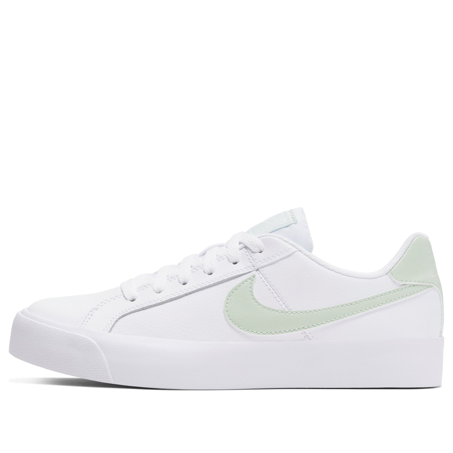 (WMNS) Nike Court Royale 'White Green' AO2810-111