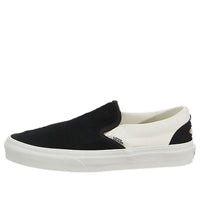 Vans Unisex Classic Slip-on Shoes Black/White VN0A38F7QTY