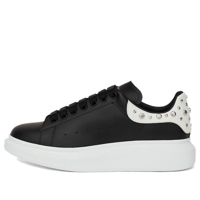 Alexander McQueen Oversized Sneaker 'Black Studd' 553776WHGP51070