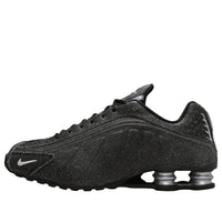 Nike Shox R4 'Black' IO4544-002