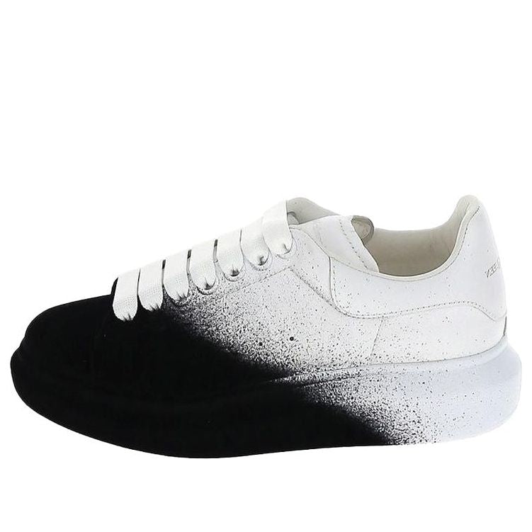 Alexander McQueen Oversized Sneaker 'White Black Velvet Spray' 586388WHWM19034