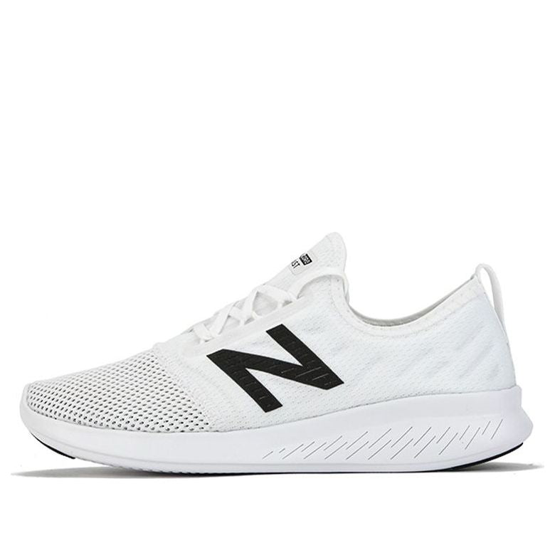 (WMNS) New Balance FuelCore Coast v4 'White Black' WCSTLLM4