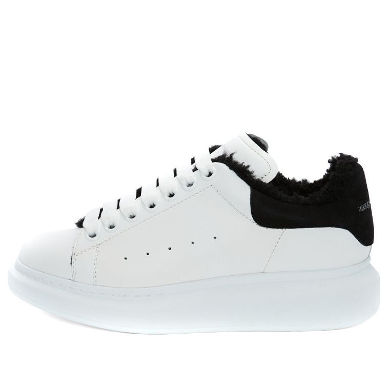 (WMNS) Alexander McQueen Oversized Sneaker 'White Black' 609650WIAFJ9061
