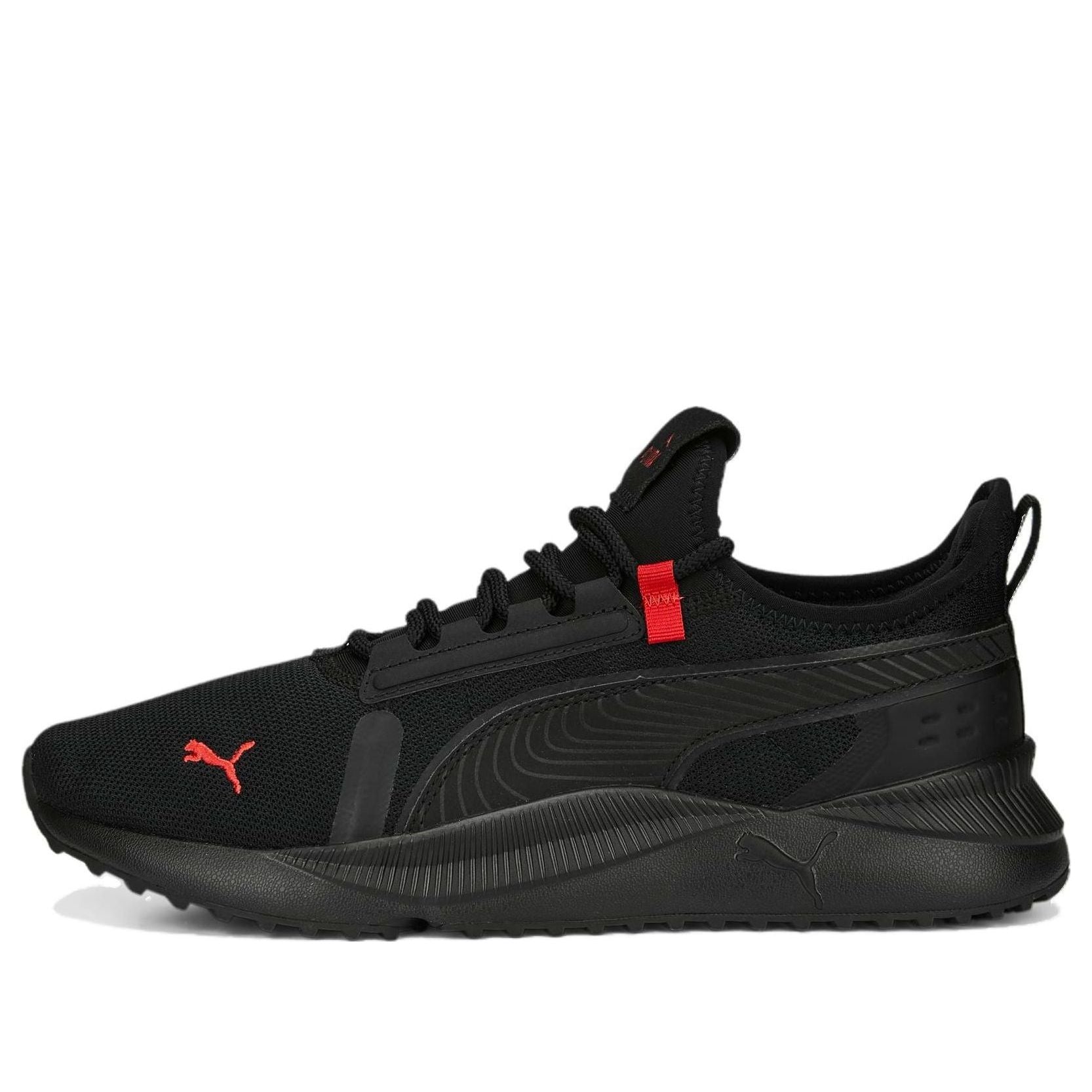 (WMNS) PUMA Pacer Future Street Plus 'Black Red' 384634-19
