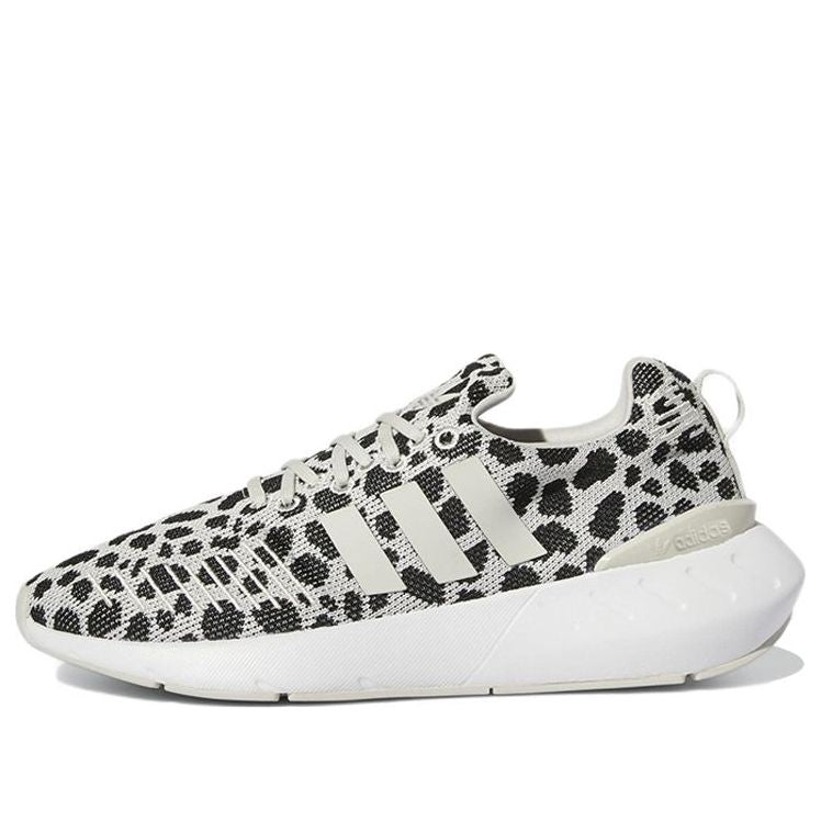 (WMNS) adidas Swift Run 22 'Dalmatian' GZ4976