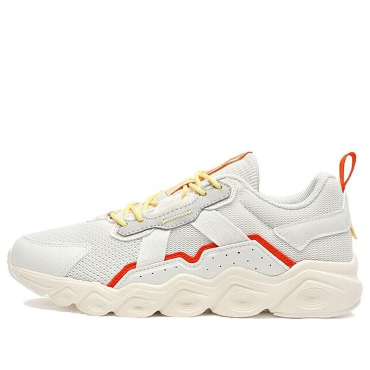 (WMNS) ANTA Running Series Sneakers ''White Grey Red 122025529R-5