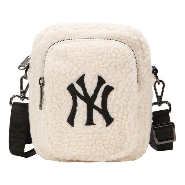 MLB NY New York Yankees Polar Fleece Wool Crossbody Bag Mini White 32BGDF011-50I