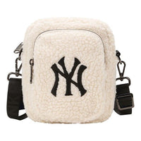 MLB NY New York Yankees Polar Fleece Wool Crossbody Bag Mini White 32BGDF011-50I