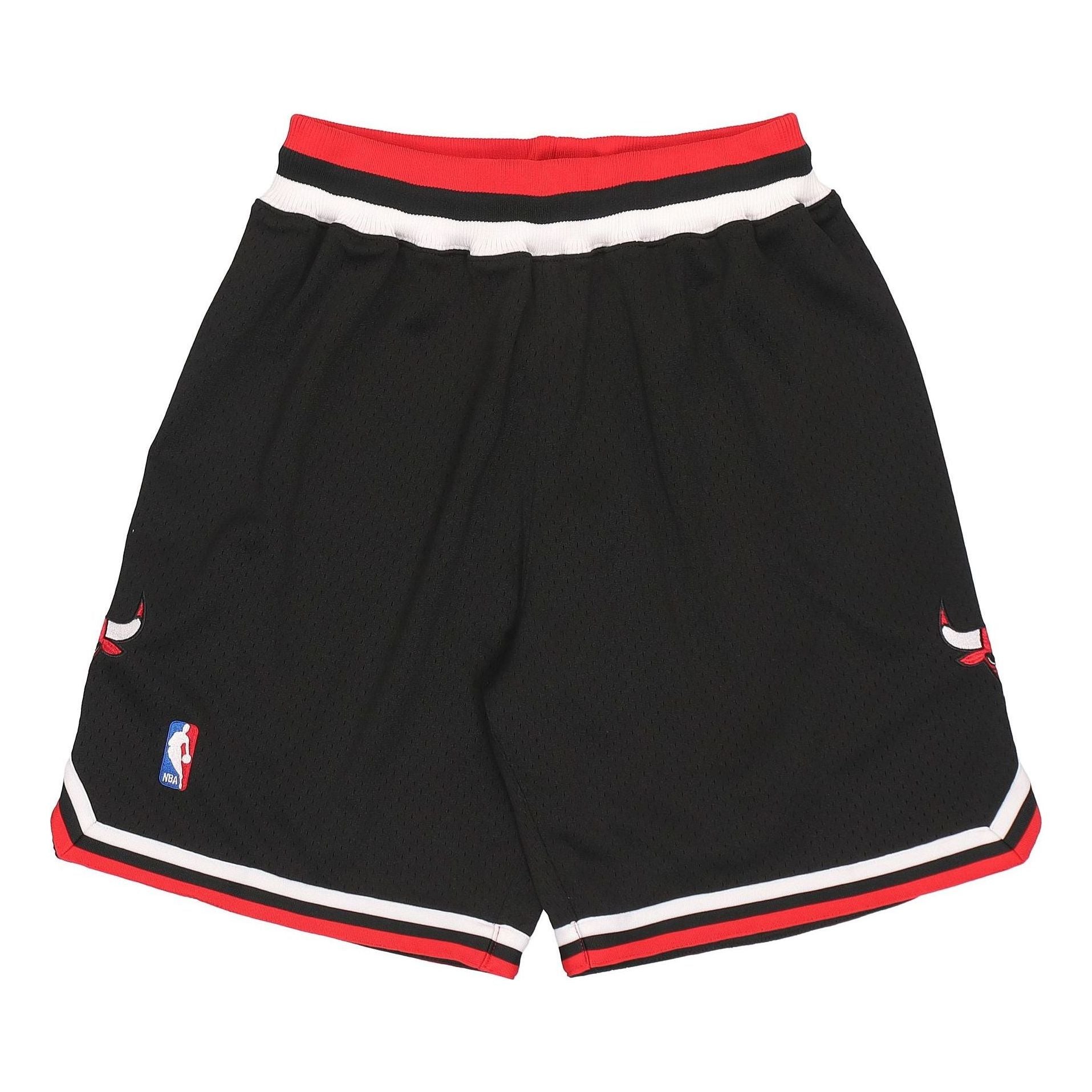 Mitchell & Ness NBA Authentic Shorts Chicago Bulls Alternate 1997-98 'Black White' ASHRGS18113-CBUBLCK97