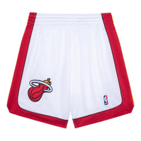 Mitchell & Ness x NBA Miami Heat 2005-06 Shorts 'White Red' ASHR4170-MHE05PPPWHIT