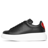 (WMNS) Alexander McQueen Heart Oversized Sneakers 'Black ' 641859WHZ4E1066
