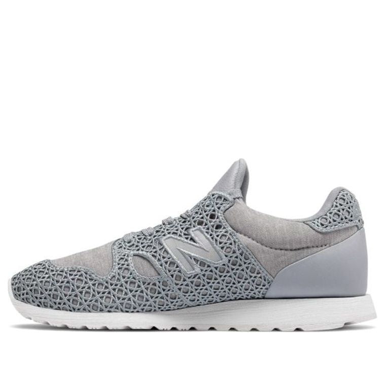 (WMNS) New Balance 520 Series Sneakers Grey 'Gray White' WL520EGR