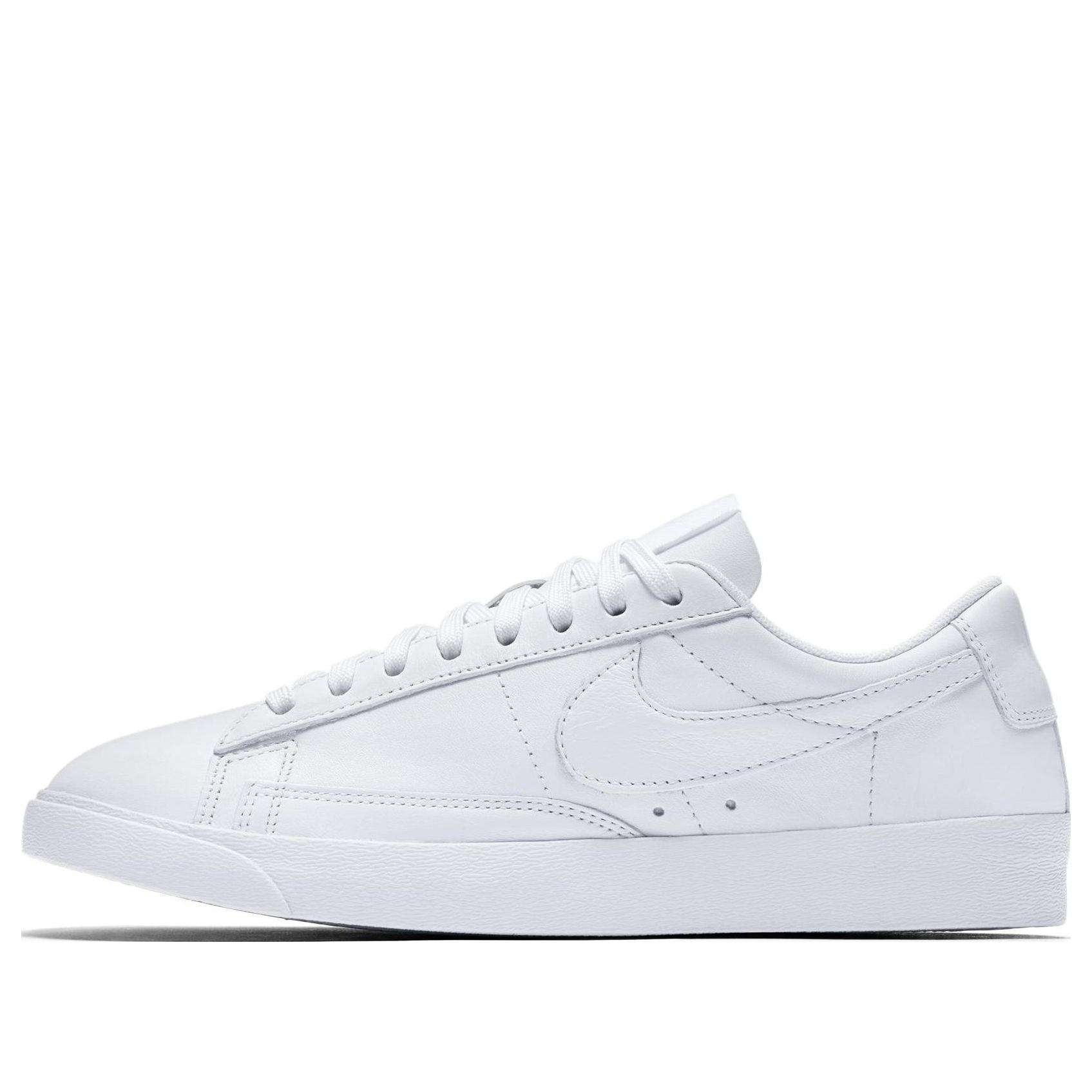 (WMNS) Nike Blazer Low LE 'Triple White' AA3961-104
