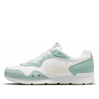 (WMNS) Nike Venture Runner 'White Green' CK2948-300