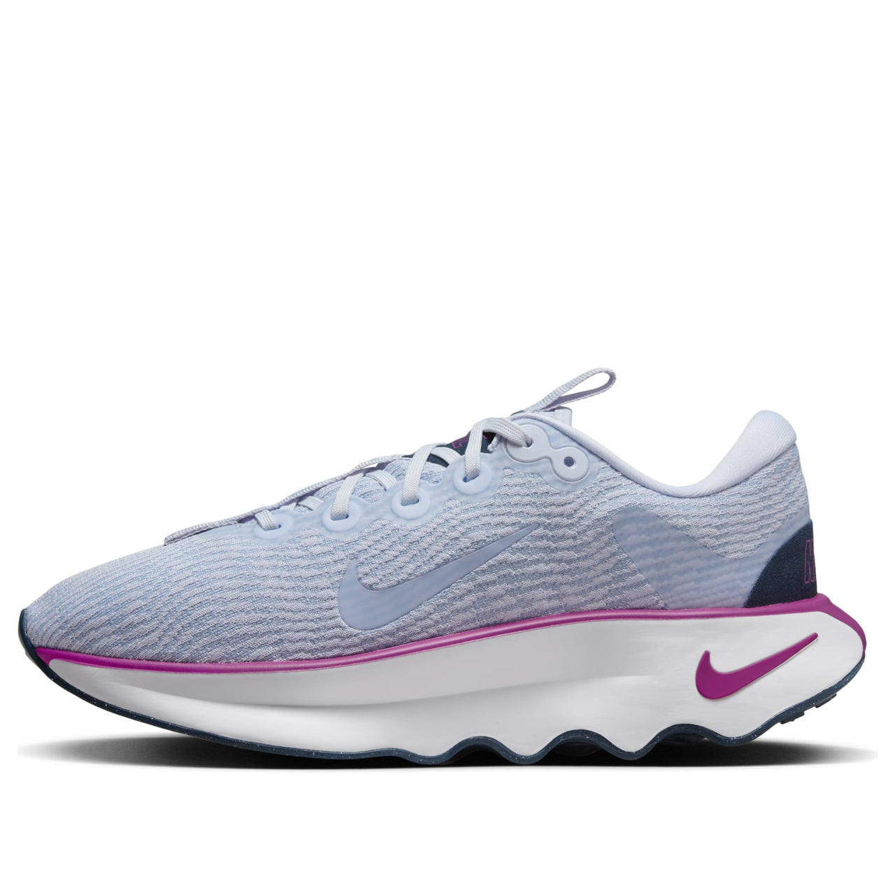 (WMNS) Nike Motiva 'Football Grey Hot Fuchsia Navy' DV1238-008