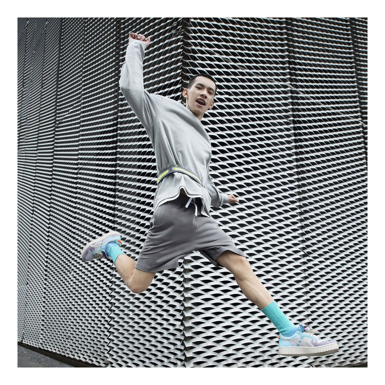 ASICS x Rick and Morty Crossover Retro Printing Casual Round Neck Long Sleeves Couple Style Gray 2203A042-020