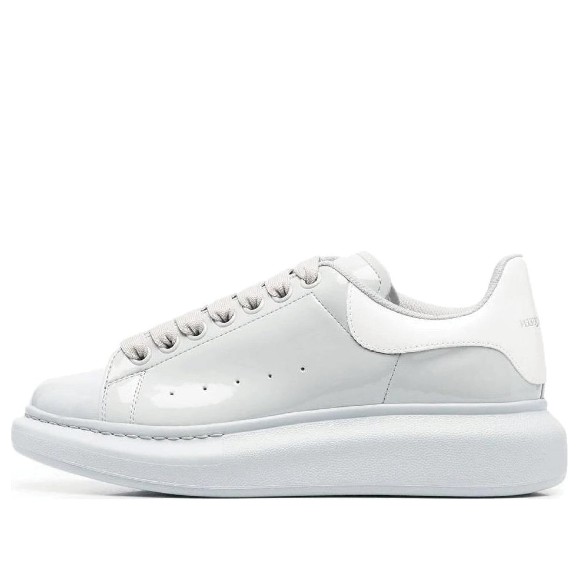 (WMNS) Alexander McQueen Oversized Low-Top Sneakers 'Grey White' 697102W4T911806