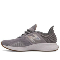 (WMNS) New Balance Fresh Foam Roav 'Tee Shirt - Whisper Grey' WROAVTP
