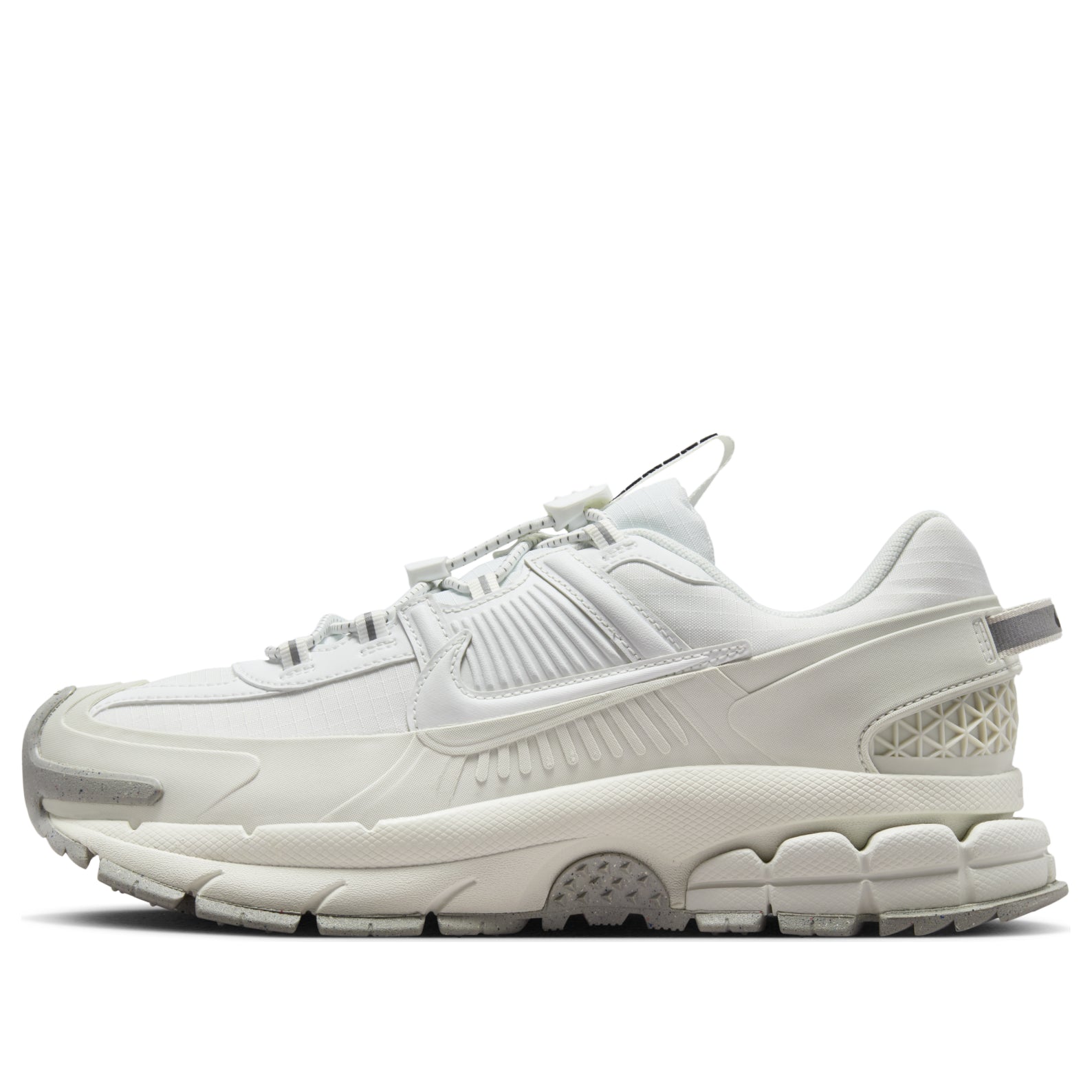 (WMNS) Nike Air Zoom Vomero Roam 'Summit White Light Bone'  HV6410-100