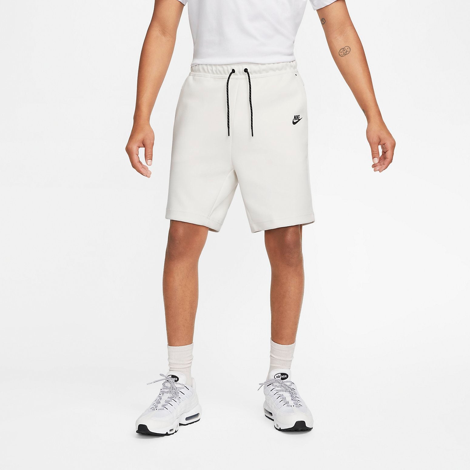 Nike Sportswear Tech Fleece Shorts 'Beige Black' CU4503-030