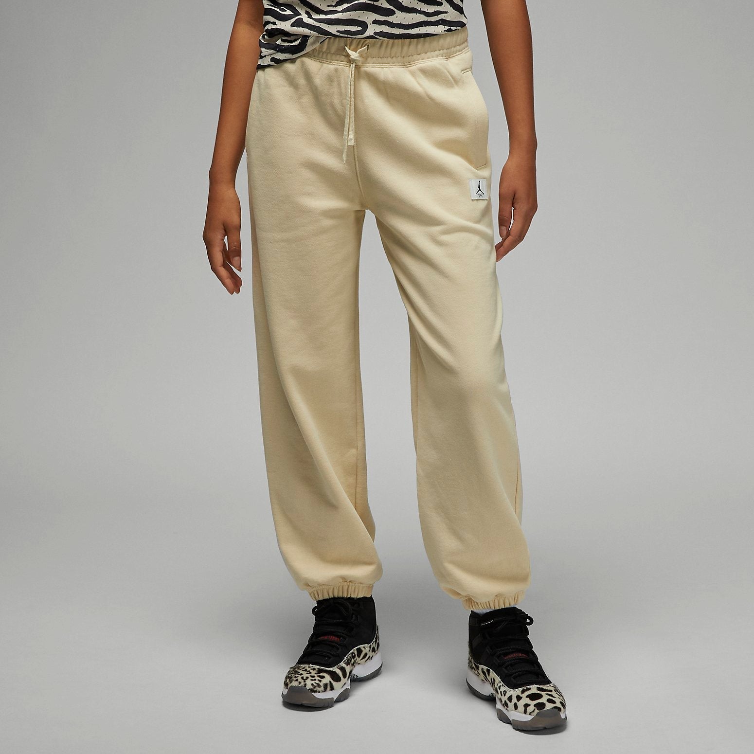 (WMNS) Air Jordan Flight Fleece Trousers 'Beach' DQ4607-234